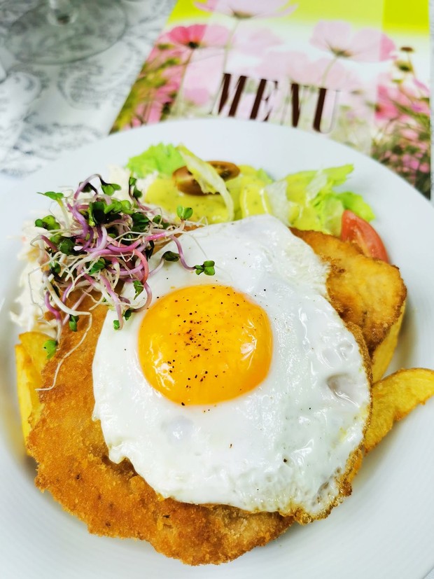 Tingkatkan asupan protein untuk menghilangkan lemak perut.