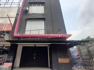 Melihat dari Dekat Tempat Prostitusi Berkedok Toko Baju di Tangsel Melihat dari Dekat Tempat Prostitusi Berkedok Toko Baju di Tangsel