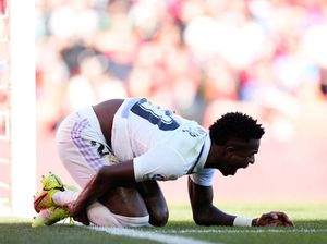 Legenda Madrid Beri Saran ke Vinicius yang Sering Dikasari Lawan Legenda Madrid Beri Saran ke Vinicius yang Sering Dikasari Lawan