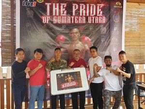 Petarung MMA Jon Saragih Berangkat ke Amerika, Anggota DPRD Beri Dukungan Petarung MMA Jon Saragih Berangkat ke Amerika, Anggota DPRD Beri Dukungan