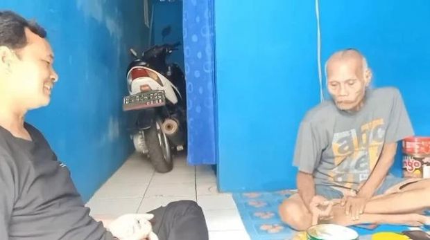 Diding Boneng di kontrakannya