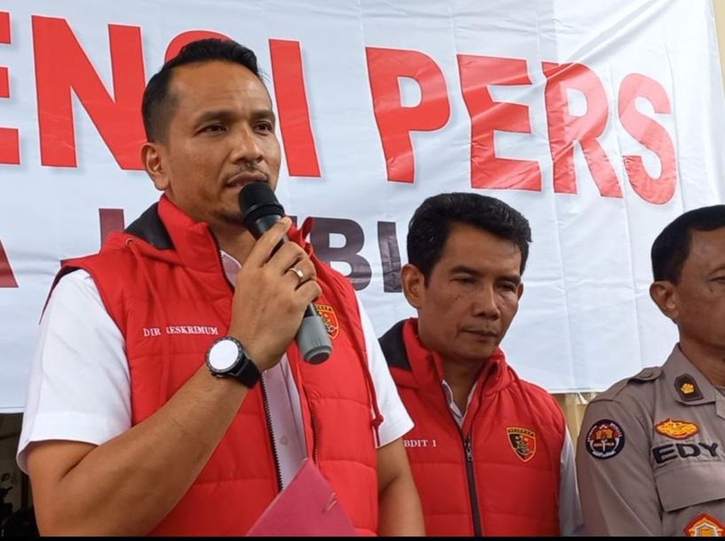 Polisi Ungkap Wanita Pedofil di Jambi Paksa Korban Berhubungan Seks Polisi Ungkap Wanita Pedofil di Jambi Paksa Korban Berhubungan Seks