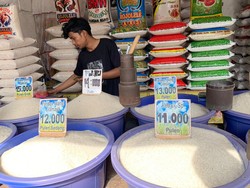 Ibu-ibu yang Sabar Ya...Harga Semua Jenis Beras Naik Nih