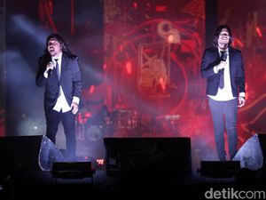 Suka Duka Nonton Konser Dewa 19: Puas Nyanyi Bareng tapi Susah Pulang Suka Duka Nonton Konser Dewa 19: Puas Nyanyi Bareng tapi Susah Pulang