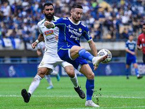 Hasil Liga 1: Persib Tekuk PSS 2-0, Geser Persija di Puncak Klasemen
