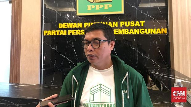 Ketua DPP PPP Achmad Baidowi menyebut dana pengelolaan haji saat ini menggunakan skema ponzi. Ia pun mendesak tarif haji tidak naik di tahun ini.