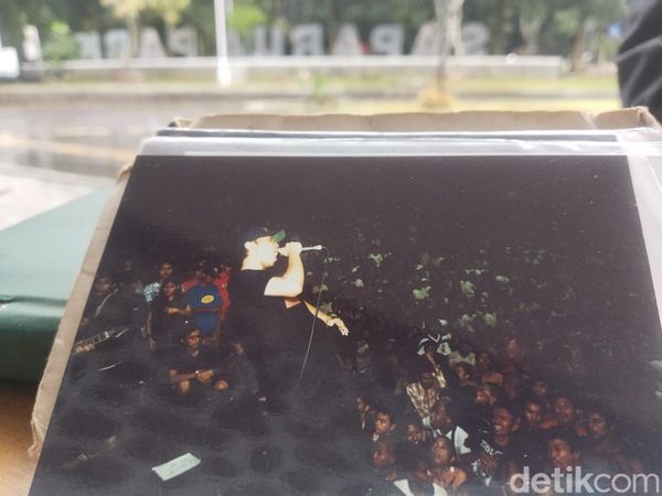 Entakan Musik yang Dikenang Abadi di GOR Saparua Bandung