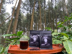 Ngopi Yuk! Tumago Kopi Asli Desa Jlegong Temanggung