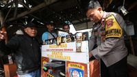 Depok Memang Beda, Tukang Starlingnya Anggota Polisi Lho