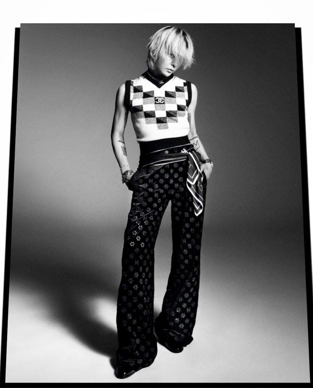 Gaya  G-Dragon mix & match pakaian CHANEL yang nyentrik dan unik abis