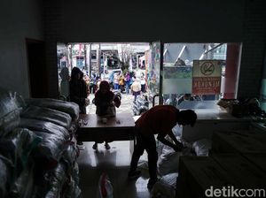 KLJ, KPDJ, dan KAJ buat Warga Jakarta Mulai Disalurkan KLJ, KPDJ, dan KAJ buat Warga Jakarta Mulai Disalurkan