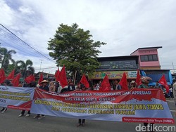 Massa Datangi Mapolres Blitar, Tuntut Penegakan Hukum Tanpa Pandang Bulu