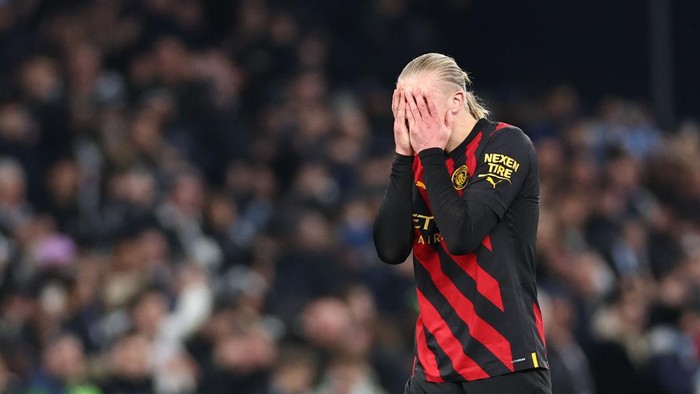 LONDON, ENGLAND - FEBRUARY 05: Erling Haaland of Manchester City reacts at full time during the Premier League match between Tottenham Hotspur and Manchester City at Tottenham Hotspur Stadium on February 5, 2023 in London, United Kingdom. (Photo by Robbie Jay Barratt - AMA/Getty Images)