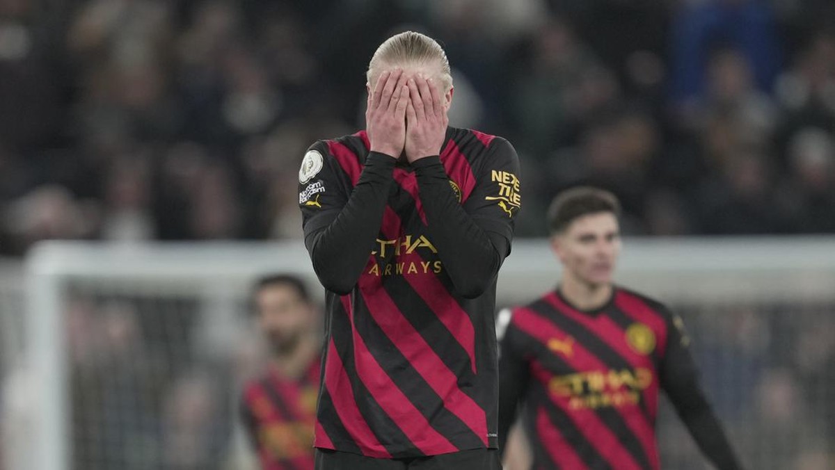 Striker Man City Erling Haaland buntu melawan Tottenham Hotspur. (Foto: AP/Kin Cheung)