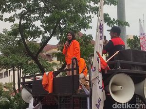 Kisah Erma, Buruh Grobogan di Balik Viral Pabrik Elit Bayar Lembur Syulit
