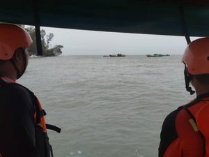 Berlibur ke Beting Aceh, Pemuda Bengkalis Tenggelam Berlibur ke Beting Aceh, Pemuda Bengkalis Tenggelam