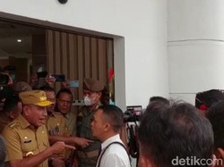 Gubsu Edy Adu Mulut dengan Pendukung Bupati Padang Lawas: Jangan Bantah!