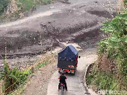 Jalur Alternatif Curah Kobokan Kembali Dibuka Usai Ditutup Dampak APG Semeru