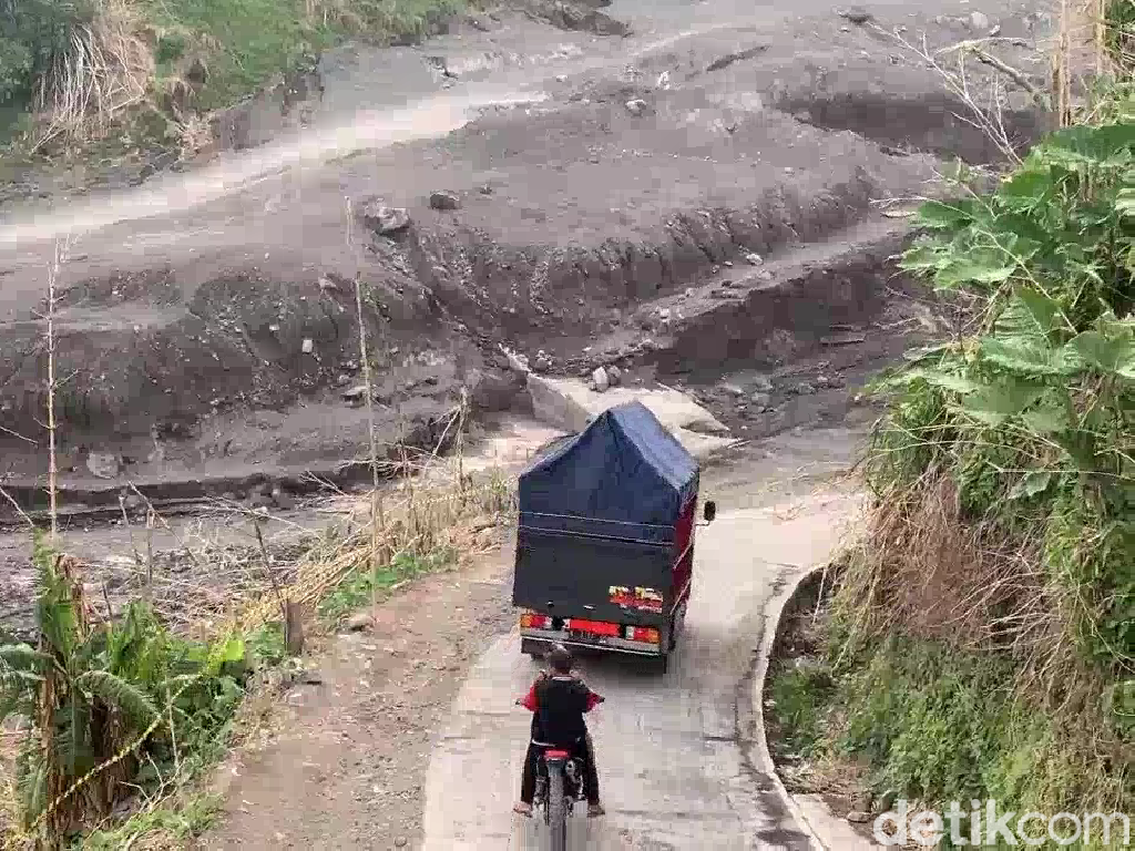 Jalur Alternatif Curah Kobokan Kembali Dibuka Usai Ditutup Dampak APG Semeru Jalur Alternatif Curah Kobokan Kembali Dibuka Usai Ditutup Dampak APG Semeru