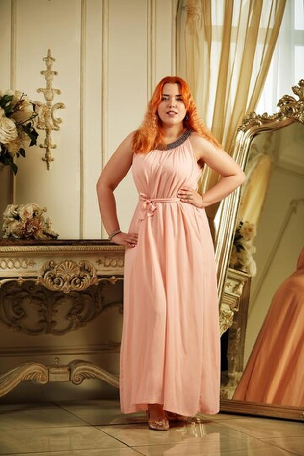 Kiat Memilih Model Dress di Hari Valentine untuk Pemilik Tubuh Plus Size