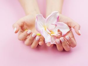 World Menopause Day: Kenali Gejala dan Risiko Menopause pada Wanita World Menopause Day: Kenali Gejala dan Risiko Menopause pada Wanita
