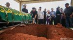 Iwan Bule-Agum Gumelar Hadiri Pemakaman Mantan Sekjen PSSI