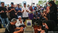 Selain Ketua Umum PSSI turut hadir juga Mantan Ketum PSSI Agum Gumelar, Menteri Perindustrian Agus Gumiwang, hingga Tokoh Nasional Akbar Tanjung.