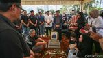 Iwan Bule-Agum Gumelar Hadiri Pemakaman Mantan Sekjen PSSI