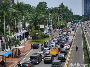 Arus Lalu Lintas Depan Gedung DPR Macet Jelang Demo Buruh