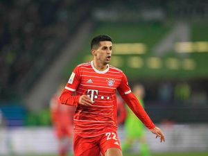 Bayern Pikir-pikir Permanenkan Cancelo