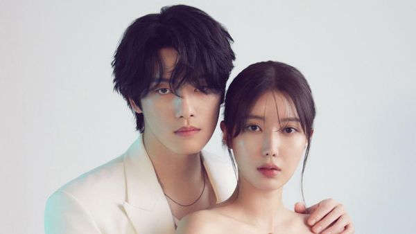 6 Gaya Mesra Pasangan Drakor Kokdu: Season of Deity Bak Foto Prewedding