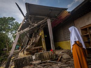 Kondisi Asrama Pesantren di Lebak yang Roboh Akibat Abrasi Sungai