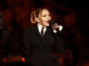Keluarga Sempat Mengira Madonna Akan Meninggal