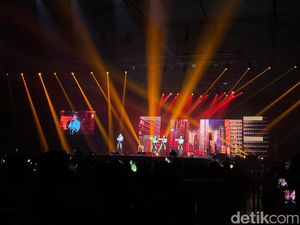 Terhipnotis Penampilan Sempurna MAMAMOO di Jakarta