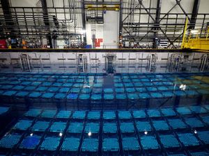 Limbah Kimia Berbahaya dan Tak Berbahaya, Apa Saja Contohnya?