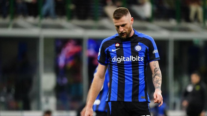 Milan Skriniar (FC Internazionale) looks down during the match between FC Internazionale and AC Milan, Serie A, at Giuseppe Meazza Stadium on February 05th, 2023. (Photo by Luca Rossini/NurPhoto via Getty Images)
