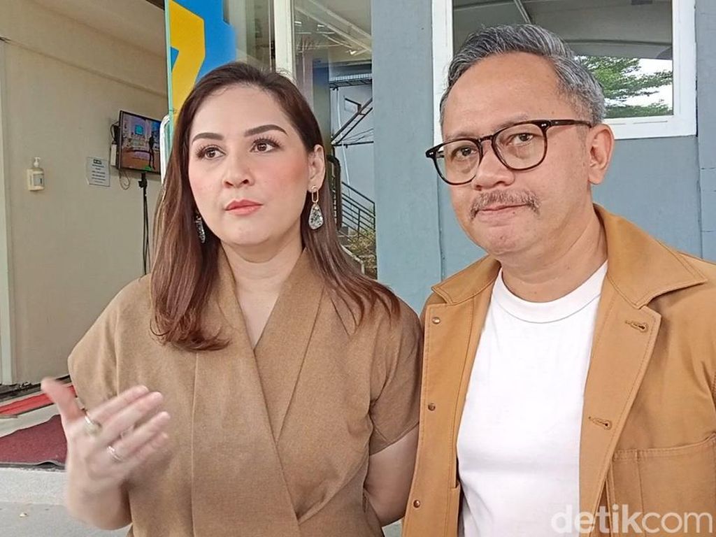 Cerita Mona Ratuliu Saat Awal Tahu Anak Alami Gangguan Kesehatan Mental Cerita Mona Ratuliu Saat Awal Tahu Anak Alami Gangguan Kesehatan Mental