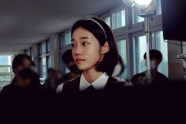 Penampilan Roh Yoon Seo sebagai Yeon Du di film 20th Century Girl