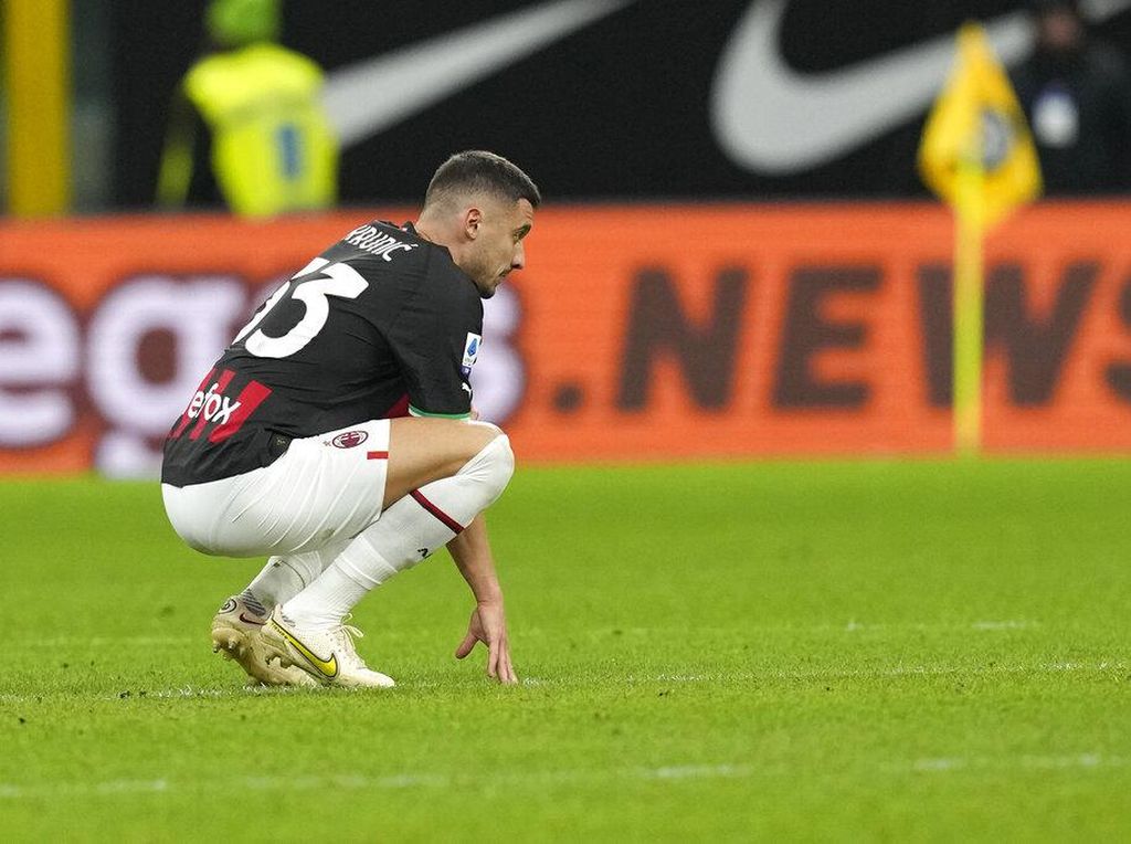 Pemain Milan Sampai Bingung kok Kalah Melulu Pemain Milan Sampai Bingung kok Kalah Melulu