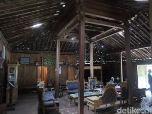 Kisah Rumah Gunungkidul yang Kursinya Dipakai Tandu Jenderal Soedirman Kisah Rumah Gunungkidul yang Kursinya Dipakai Tandu Jenderal Soedirman