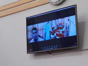 Vonis Polisi Kirim Sabu ke Hakim PN Rangkasbitung Diperberat Jadi 10 Tahun Vonis Polisi Kirim Sabu ke Hakim PN Rangkasbitung Diperberat Jadi 10 Tahun