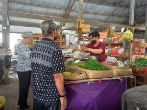 Pedagang di Pasar Anyar Singaraja Kuasai 3-12 Kios