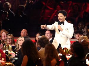 Video: Trevor Noah Balik Lagi Jadi Host Grammy Video: Trevor Noah Balik Lagi Jadi Host Grammy