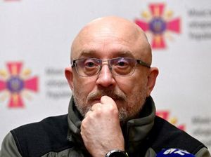 Anggota Parlemen Ungkap Menhan Ukraina Akan Diganti Buntut Skandal Korupsi Anggota Parlemen Ungkap Menhan Ukraina Akan Diganti Buntut Skandal Korupsi