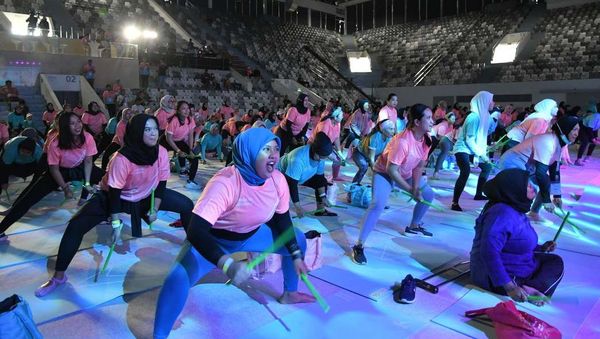 Warga Antusias Ikuti Senam Peringati World Hijab Day 2023