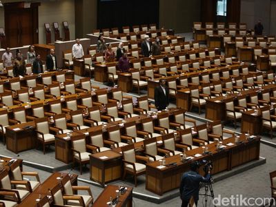 88 Kursi Kosong Saat DPR Gelar Rapur Pengesahan Calon Anggota KPI Pusat