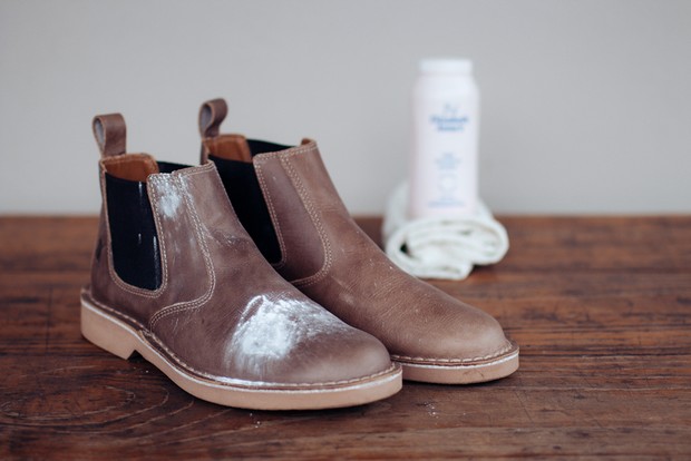 Bedak | Foto: Website | legionfootwear 6 cara membersihkan sepatu kulit yang cepat, mudah, dan aman