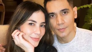 10 Pesona Dee Adnan, Arsitek Cantik Pacar Tyo Nugros yang Beda 23 Tahun