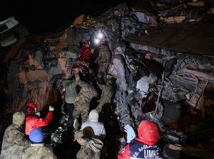 Pilu, Teriakan Korban Gempa Turki dari Balik Reruntuhan