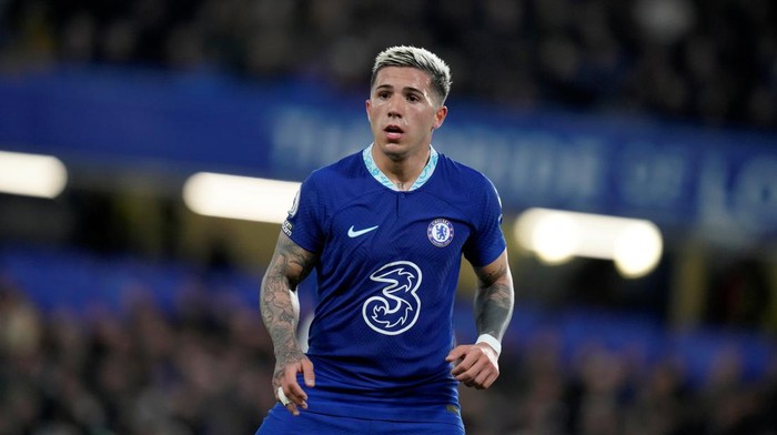 Chelseas Enzo Fernandez during the English Premier League soccer match between Chelsea and Fulham at Stamford Bridge stadium in London, Friday, Feb. 3, 2023. (AP Photo/Kirsty Wigglesworth)